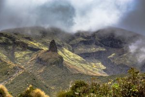 Felhők között, a Taranaki lankáin
Among the clouds, on the slopes of Taranaki
